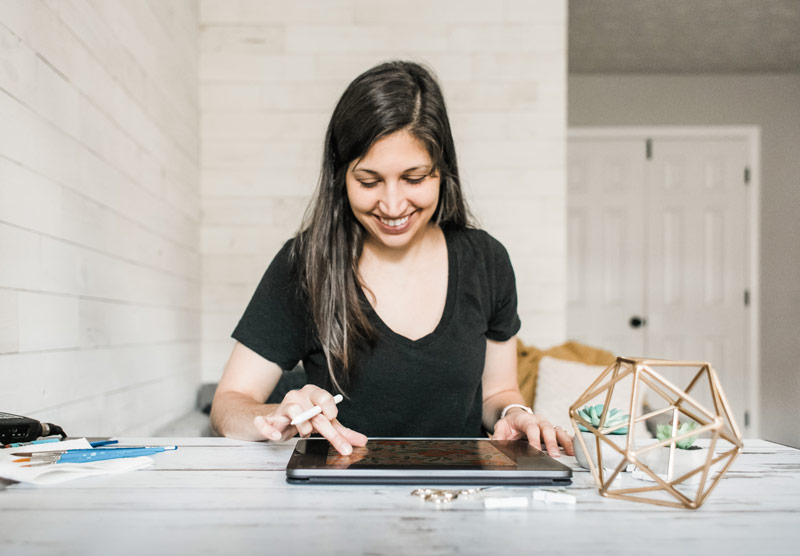 Teela making Patterns in Procreate in her studio